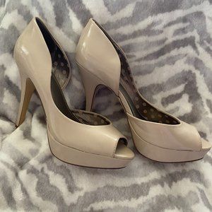 Fergalicious nude patent open toe pump sz 8